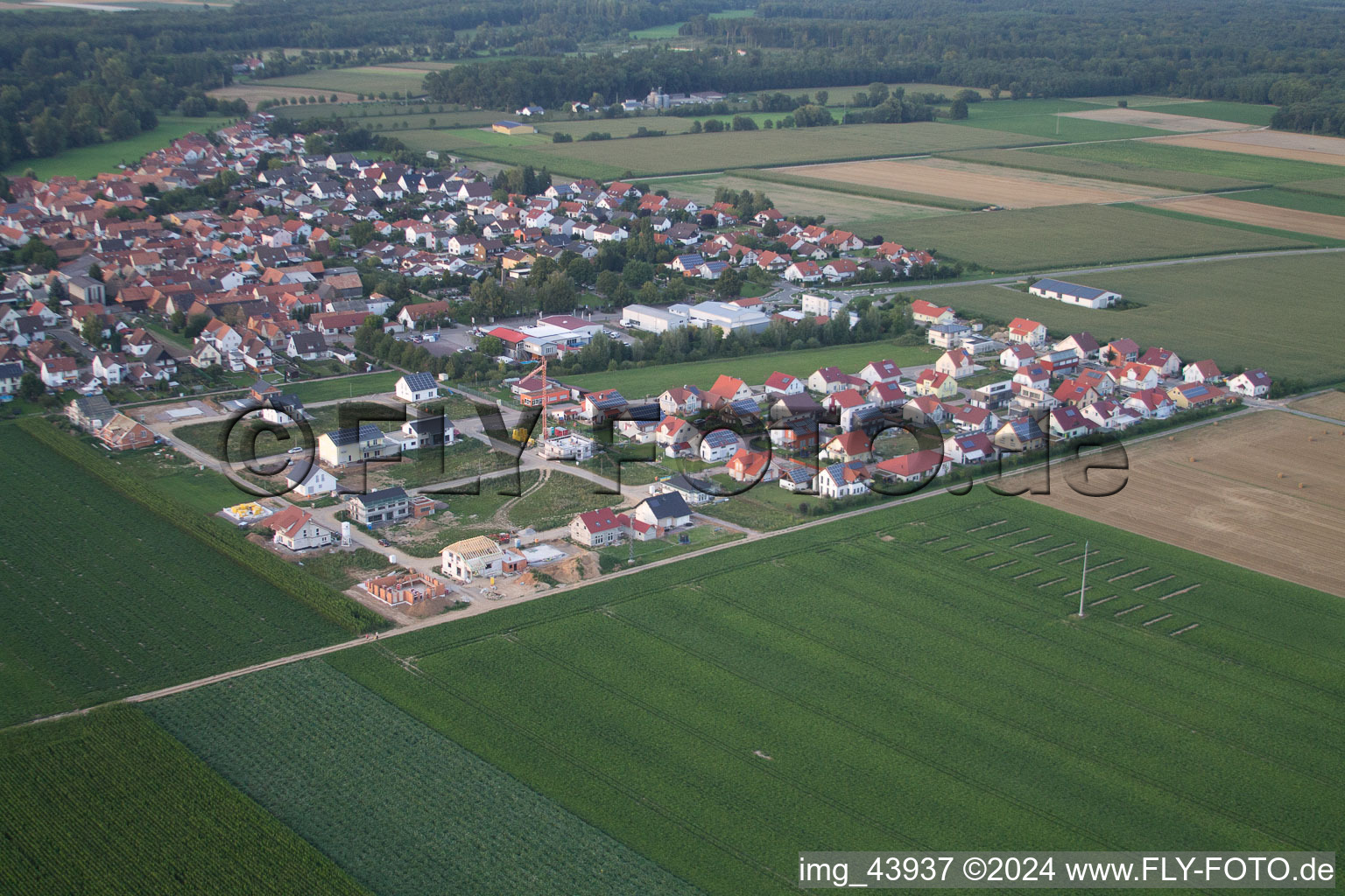 New development area Brotäcker in Steinweiler in the state Rhineland-Palatinate, Germany from the plane