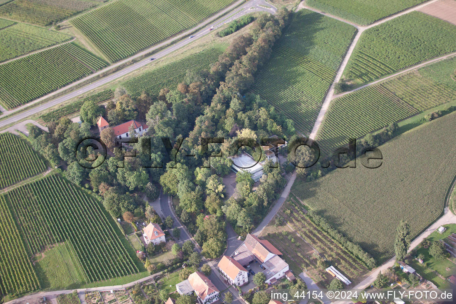 Bird's eye view of Company premises of SEKA Schutzbelüftung GmbH with halls, company buildings and production facilities in the district Wollmesheim in Landau in der Pfalz in the state Rhineland-Palatinate, Germany