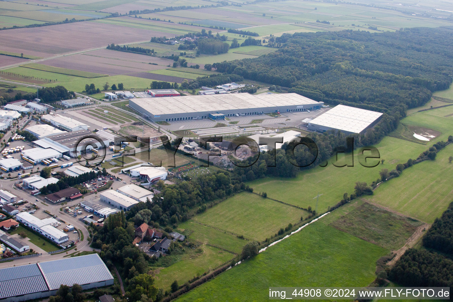 Horst Industrial Estate in the district Minderslachen in Kandel in the state Rhineland-Palatinate, Germany from the plane