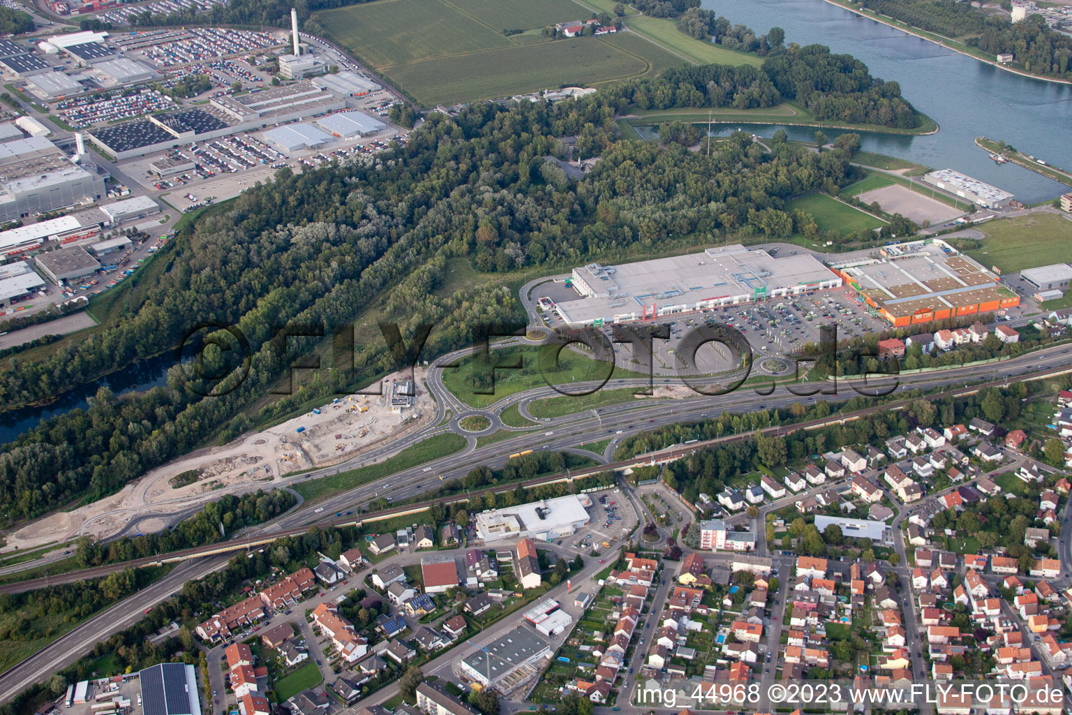 Aerial photograpy of Maximilian Center II in the district Maximiliansau in Wörth am Rhein in the state Rhineland-Palatinate, Germany