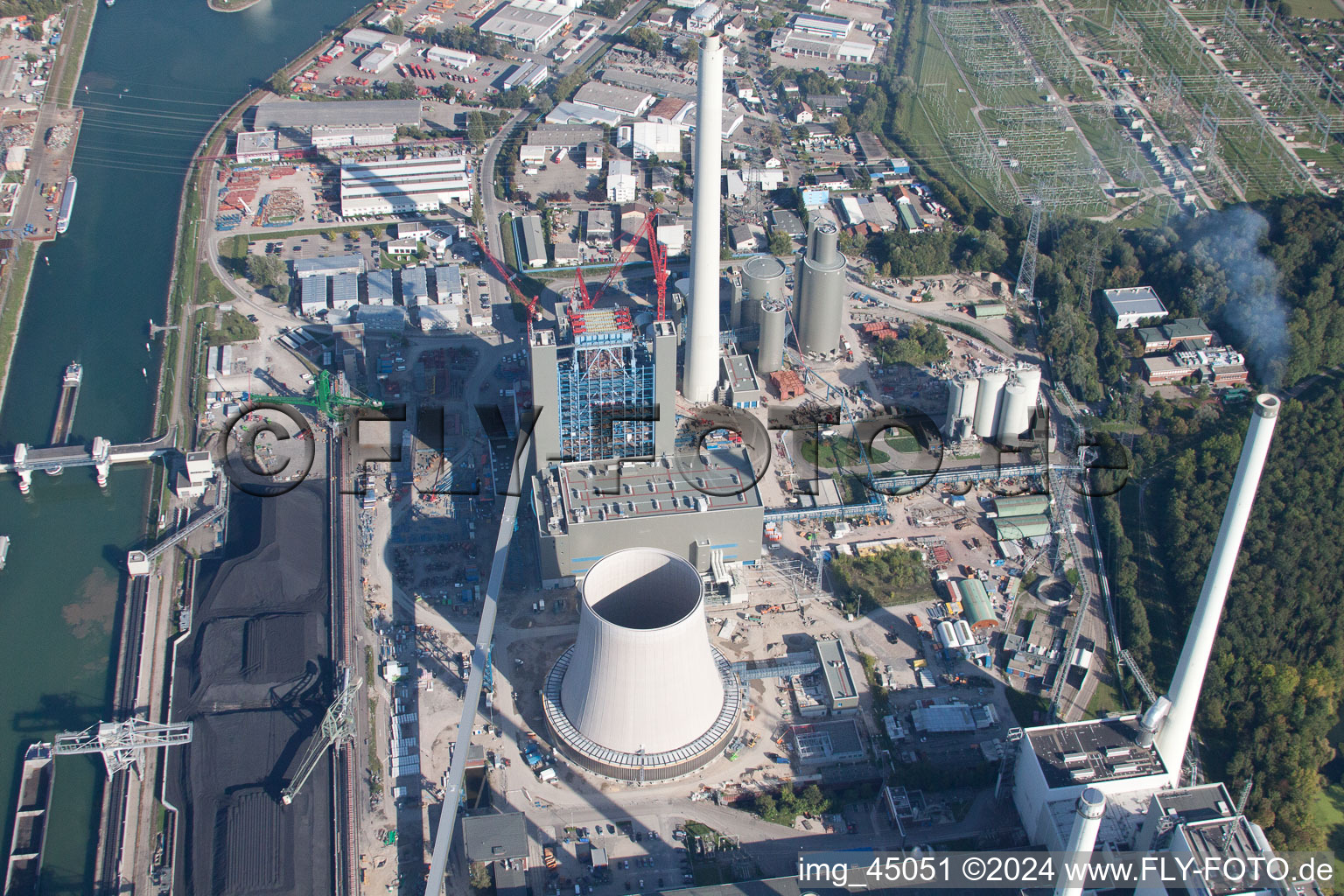 Power station plants of the combined heat and power station - regional heat of the ENBW in the district Daxlanden in Karlsruhe in the state Baden-Wurttemberg