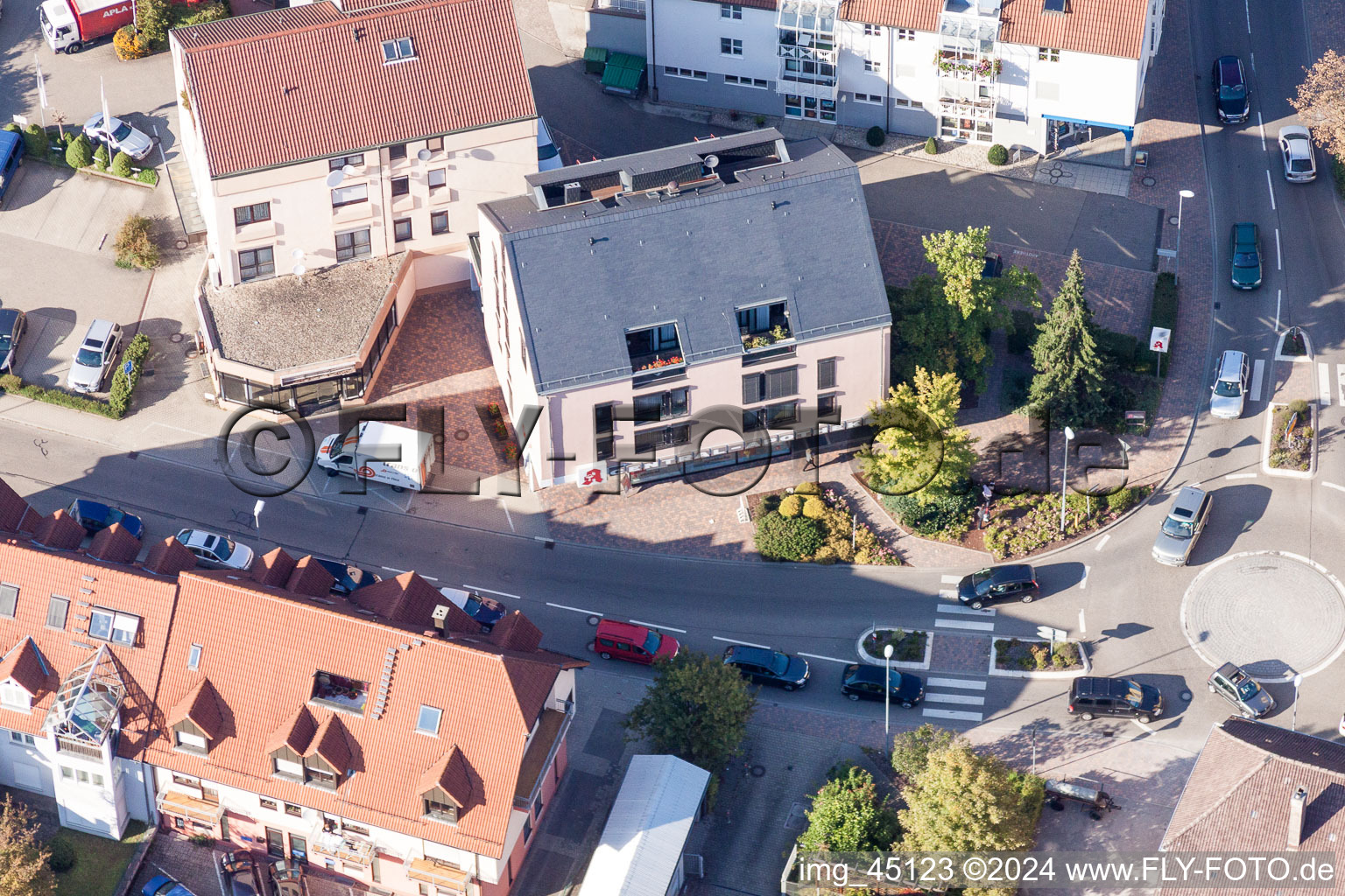 Traffic management of the roundabout road Ettlinger, Pforzheimer and Hauptstrasse in the district Langensteinbach in Karlsbad in the state Baden-Wurttemberg, Germany