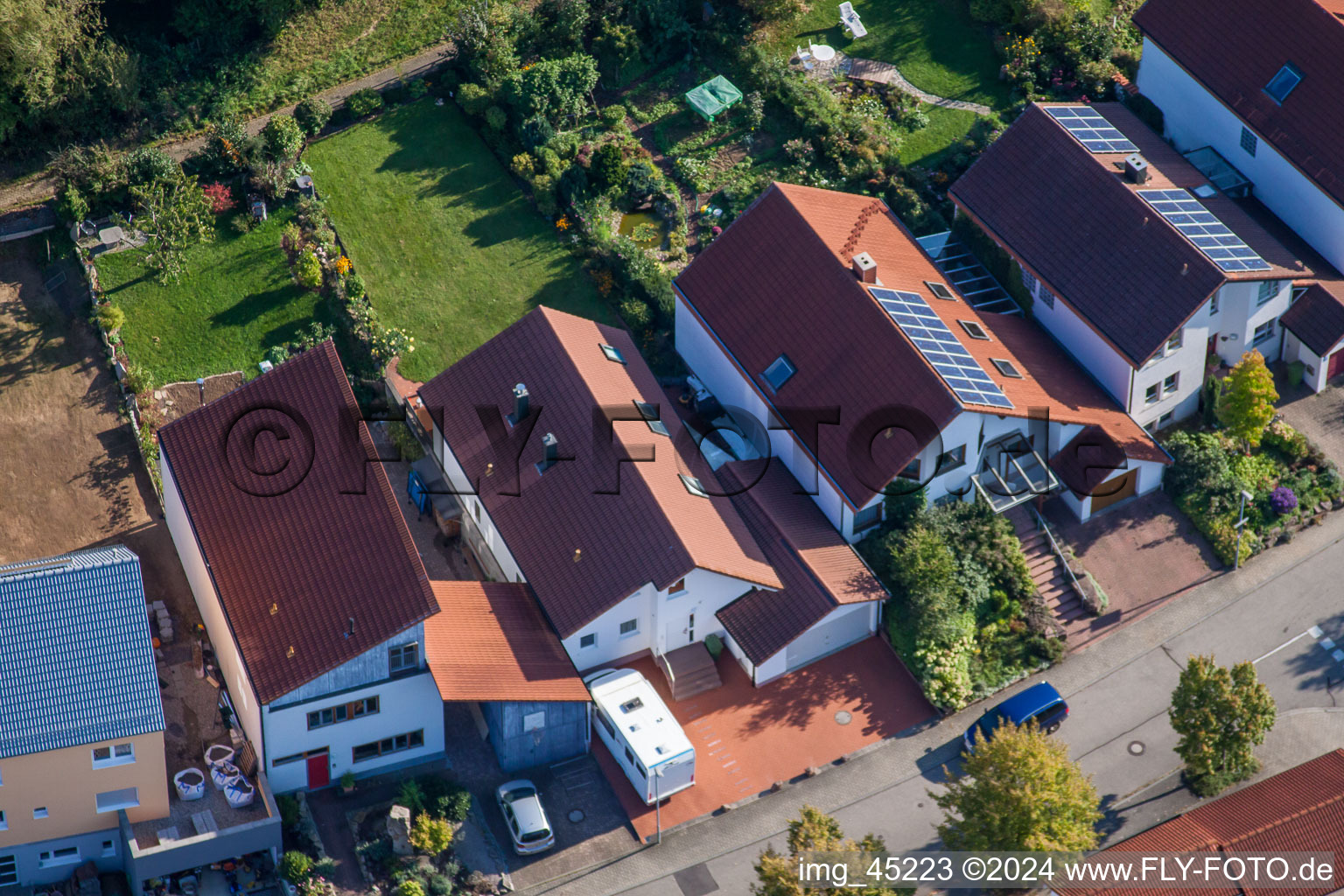 Mozartstr in the district Langensteinbach in Karlsbad in the state Baden-Wuerttemberg, Germany from above