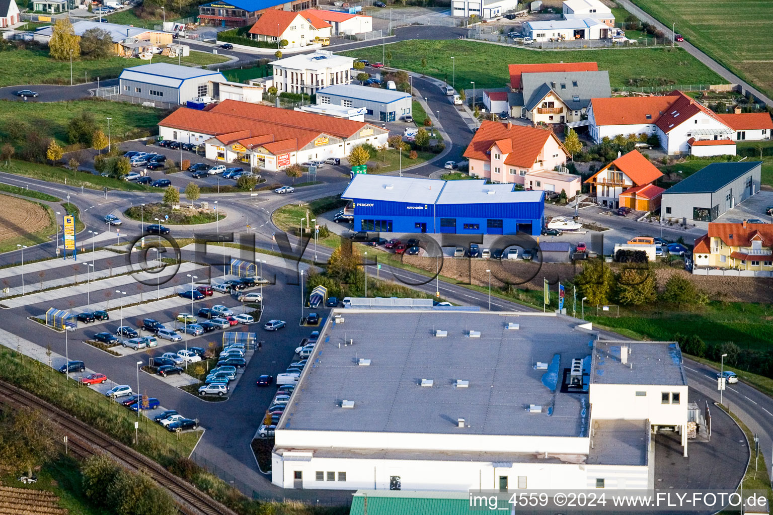 Nordring, Peugeot Autohaus Grün in Rülzheim in the state Rhineland-Palatinate, Germany