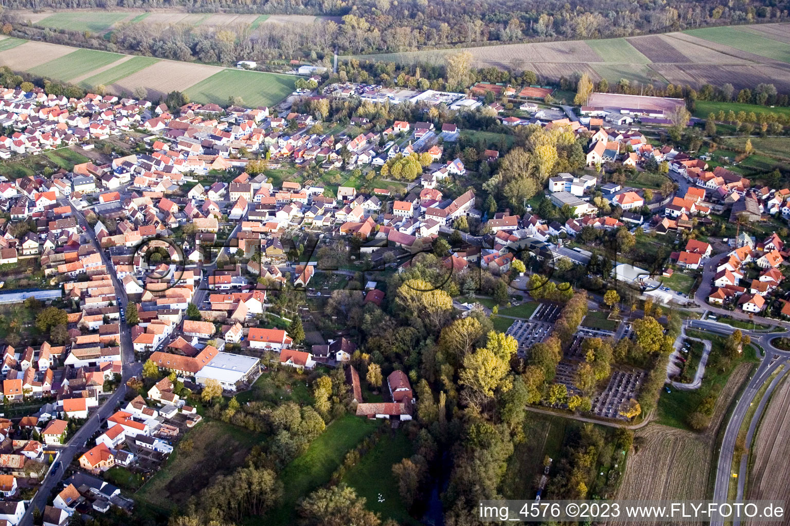 From the south in Hördt in the state Rhineland-Palatinate, Germany from above