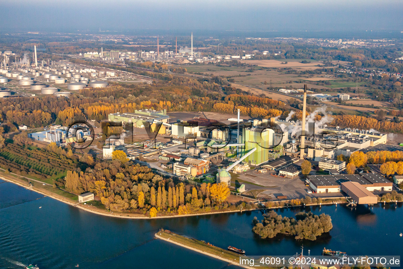 Maxau, Stora Enso in the district Knielingen in Karlsruhe in the state Baden-Wuerttemberg, Germany from above