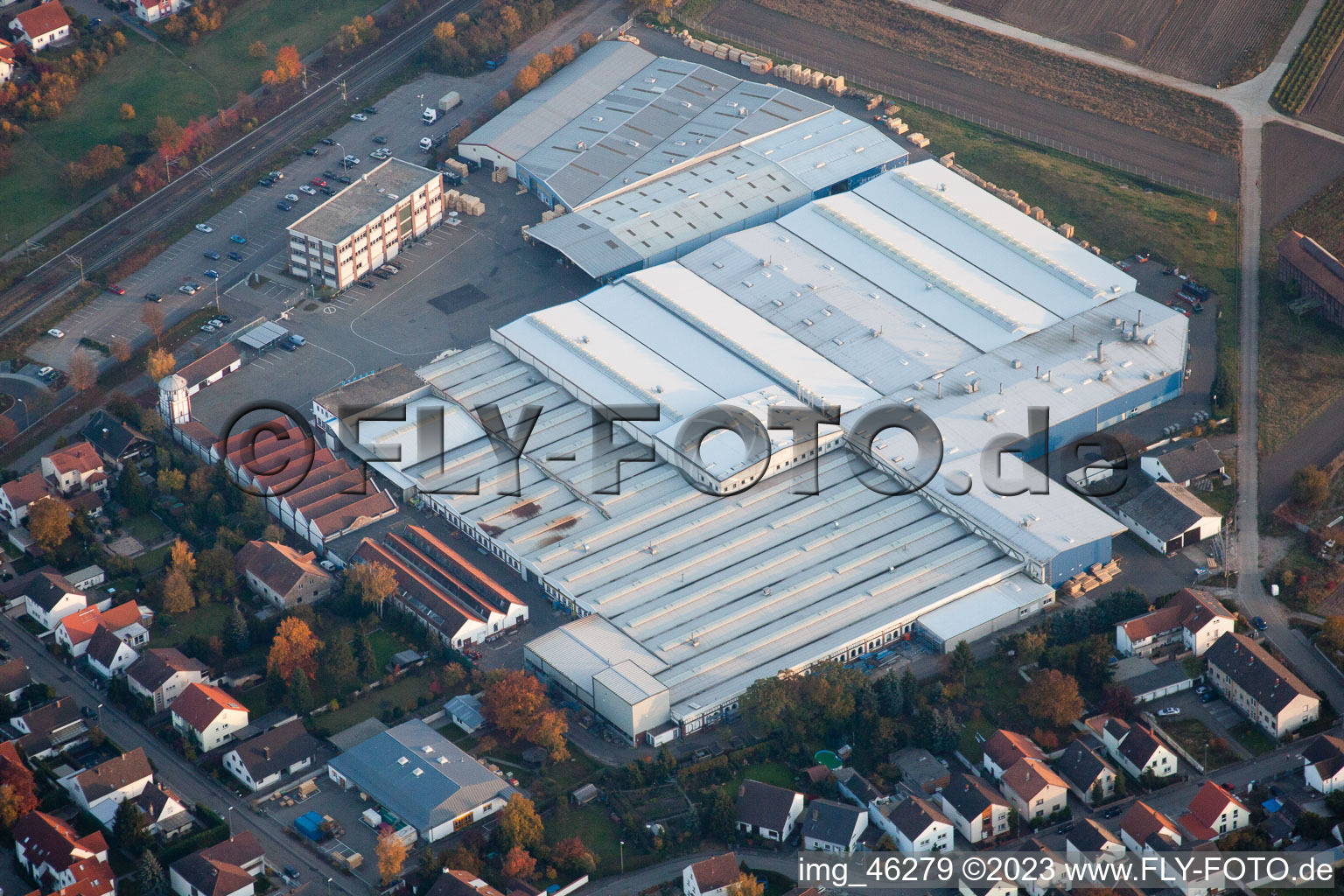 Aerial view of Building and production halls on the premises of Kardex Remstar Produktion Deutschland GmbH Kardex-Platz in the district Sondernheim in Bellheim in the state Rhineland-Palatinate