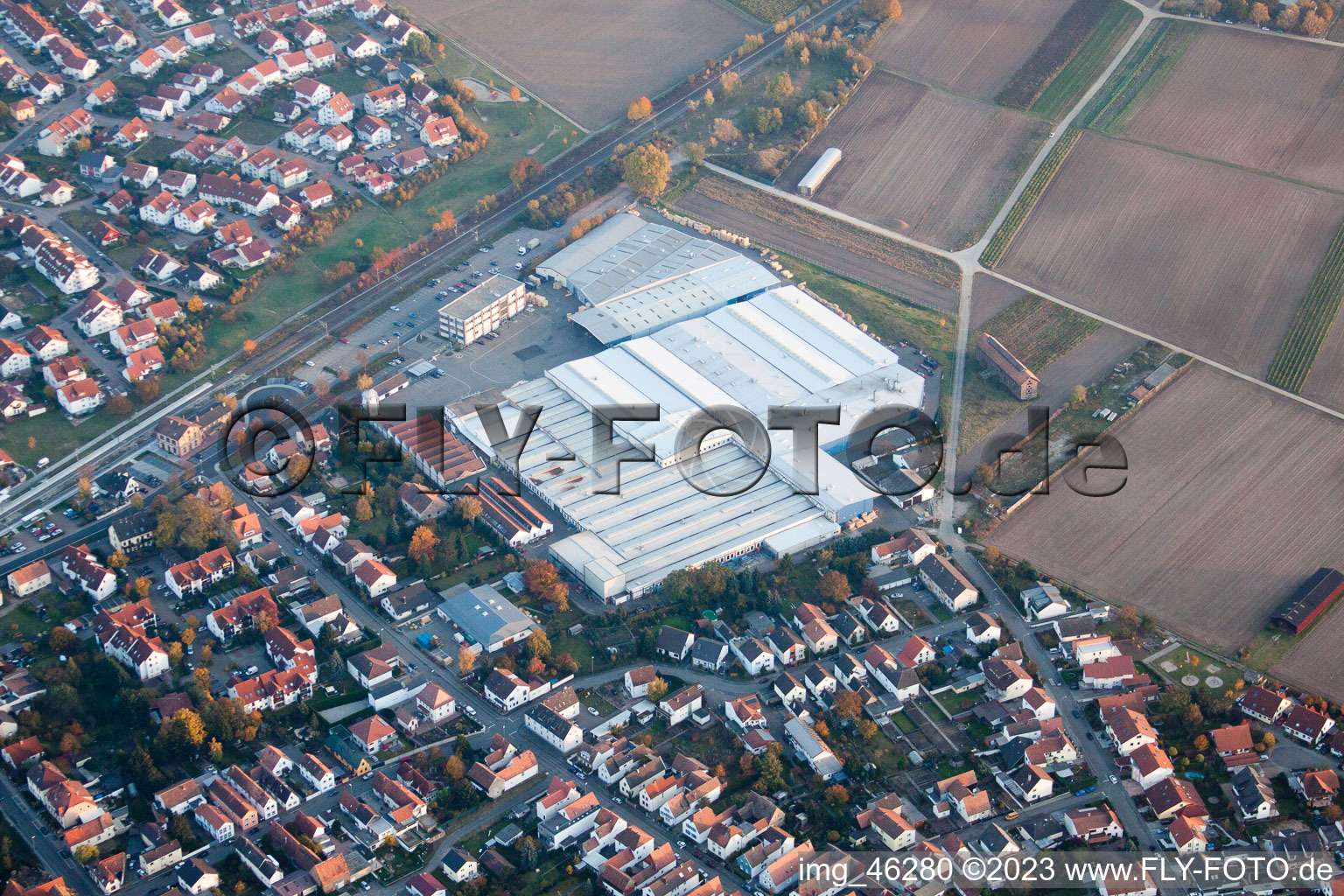 Aerial photograpy of Building and production halls on the premises of Kardex Remstar Produktion Deutschland GmbH Kardex-Platz in the district Sondernheim in Bellheim in the state Rhineland-Palatinate