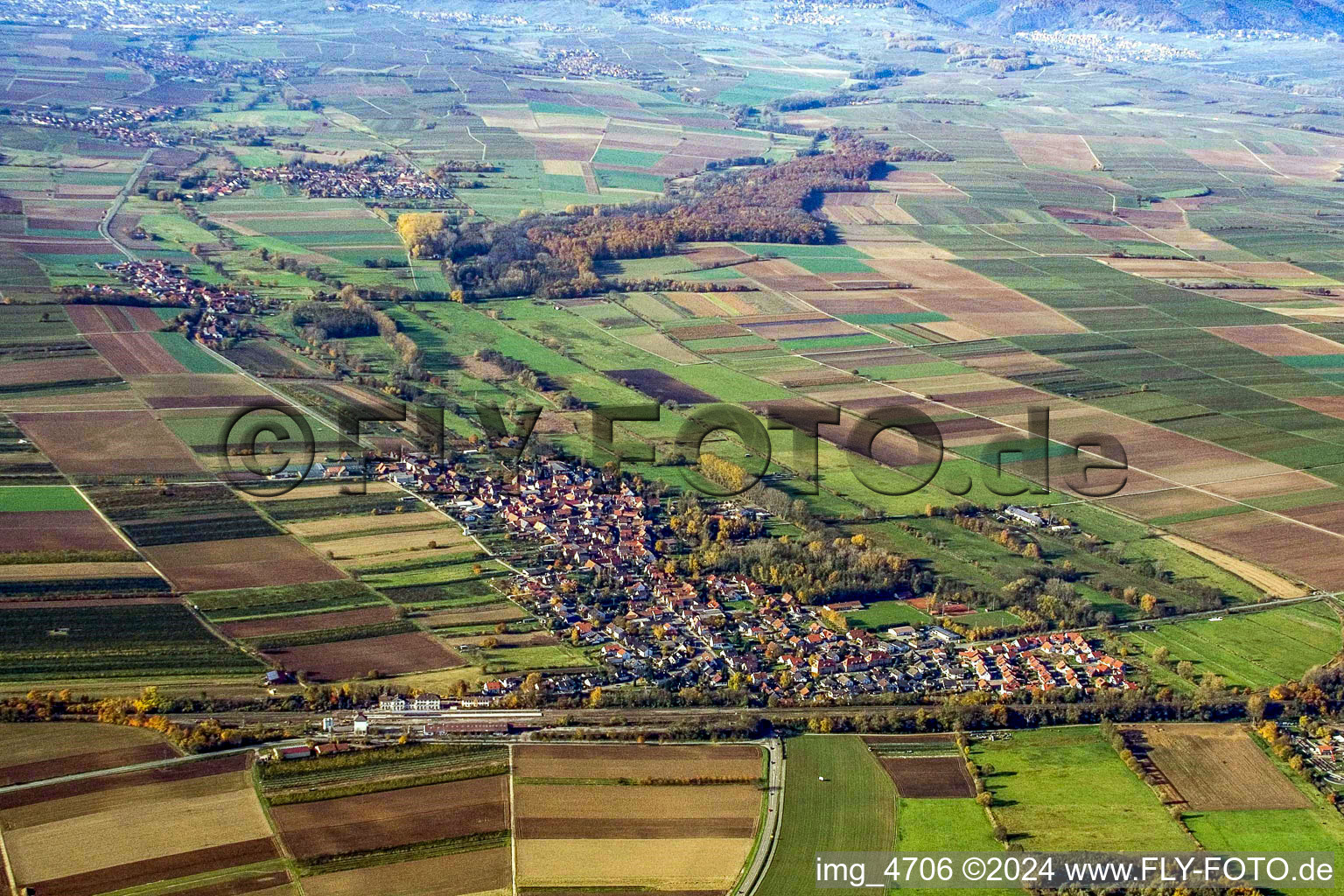 From the east in Winden in the state Rhineland-Palatinate, Germany