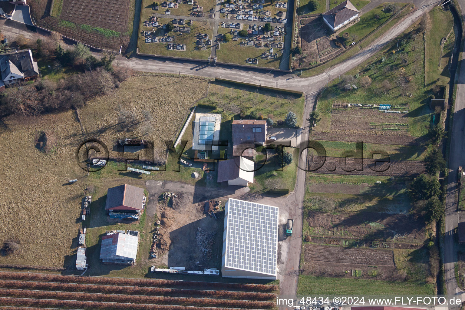 Steinseltz in the state Bas-Rhin, France seen from above