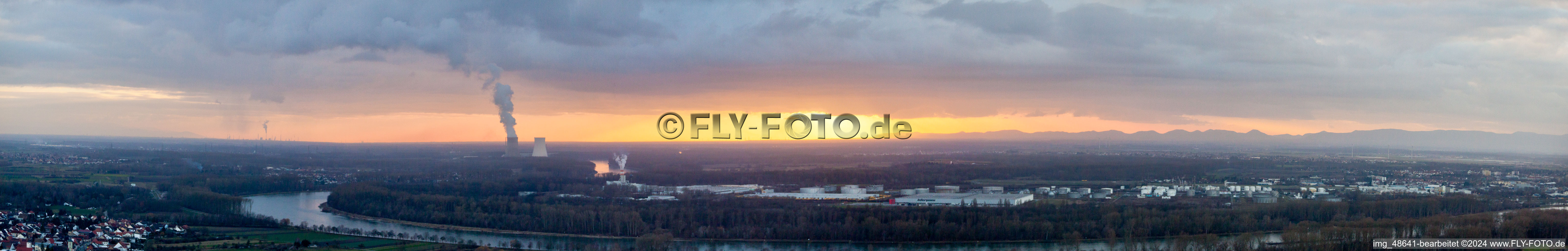 Panorama of the Rhine loop from the northeast in Speyer in the state Rhineland-Palatinate, Germany