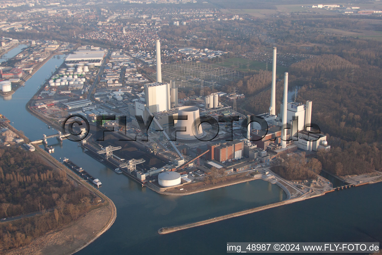 ENBW new building in the district Rheinhafen in Karlsruhe in the state Baden-Wuerttemberg, Germany out of the air