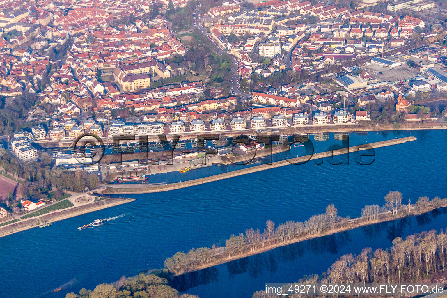 Oblique view of Residential buildings in the development area on the river Rhine quayside of the former port Hafenstrasse in Speyer in the state Rhineland-Palatinate, Germany