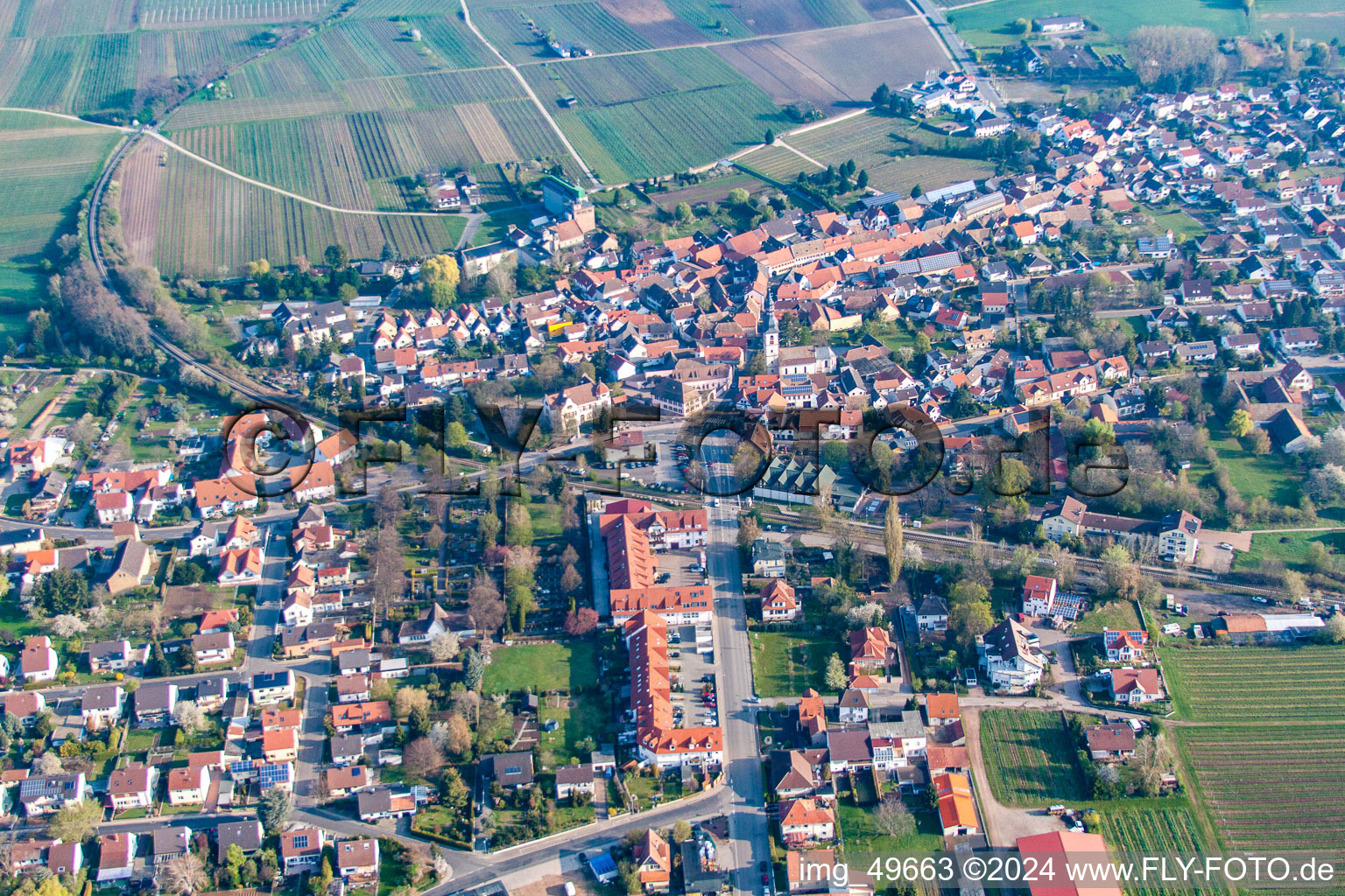 From the south in the district Jerusalemsberg in Kirchheim an der Weinstraße in the state Rhineland-Palatinate, Germany