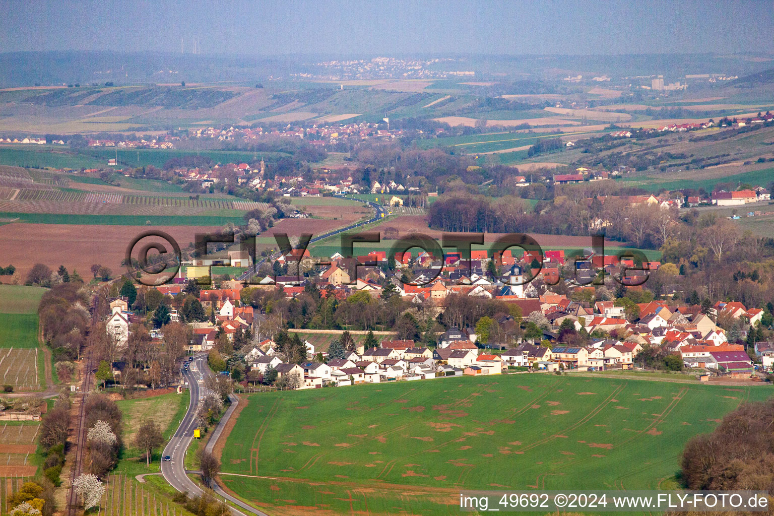 Aerial view of From the south in the district Niederflörsheim in Flörsheim-Dalsheim in the state Rhineland-Palatinate, Germany