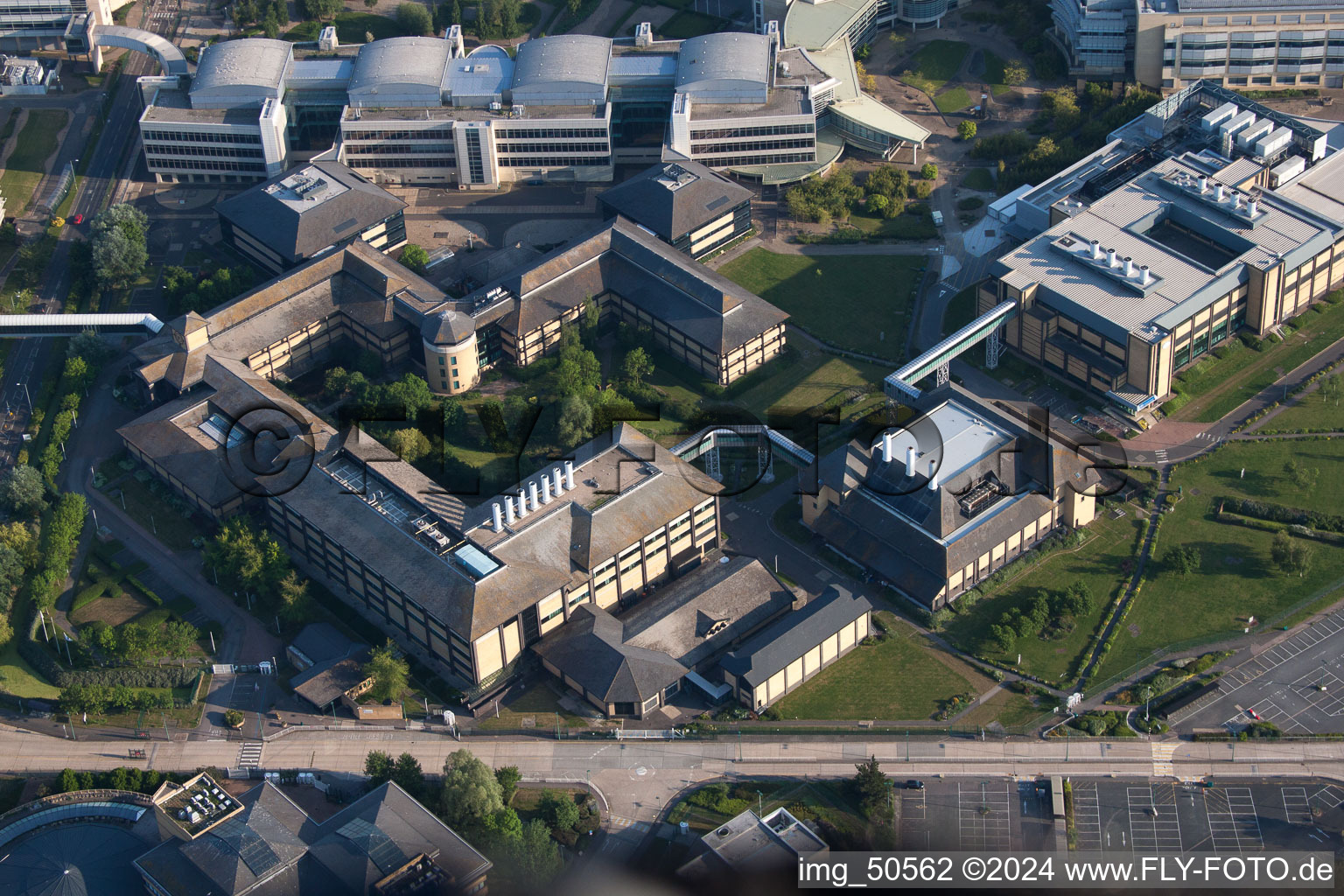 Oblique view of Building and production halls on the premises of the chemical manufacturers Pfizer Ltd and Discovery Park in Sandwich in England, United Kingdom