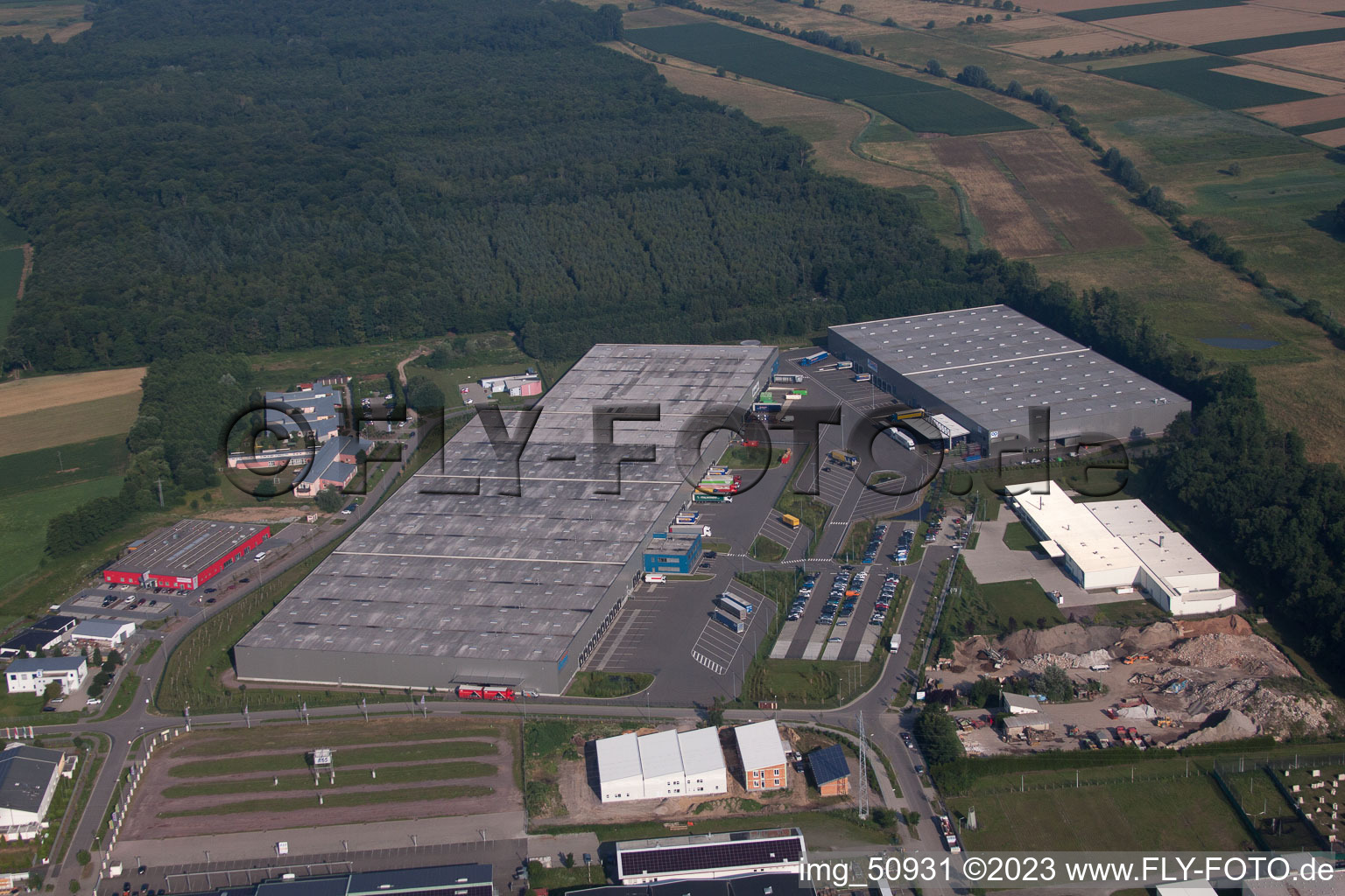 Horst industrial area, coincidence logistics center in the district Minderslachen in Kandel in the state Rhineland-Palatinate, Germany from above