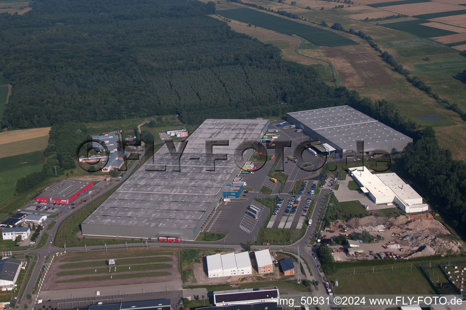 Horst Industrial Area, Zufall Logistics Center in the district Minderslachen in Kandel in the state Rhineland-Palatinate, Germany from above