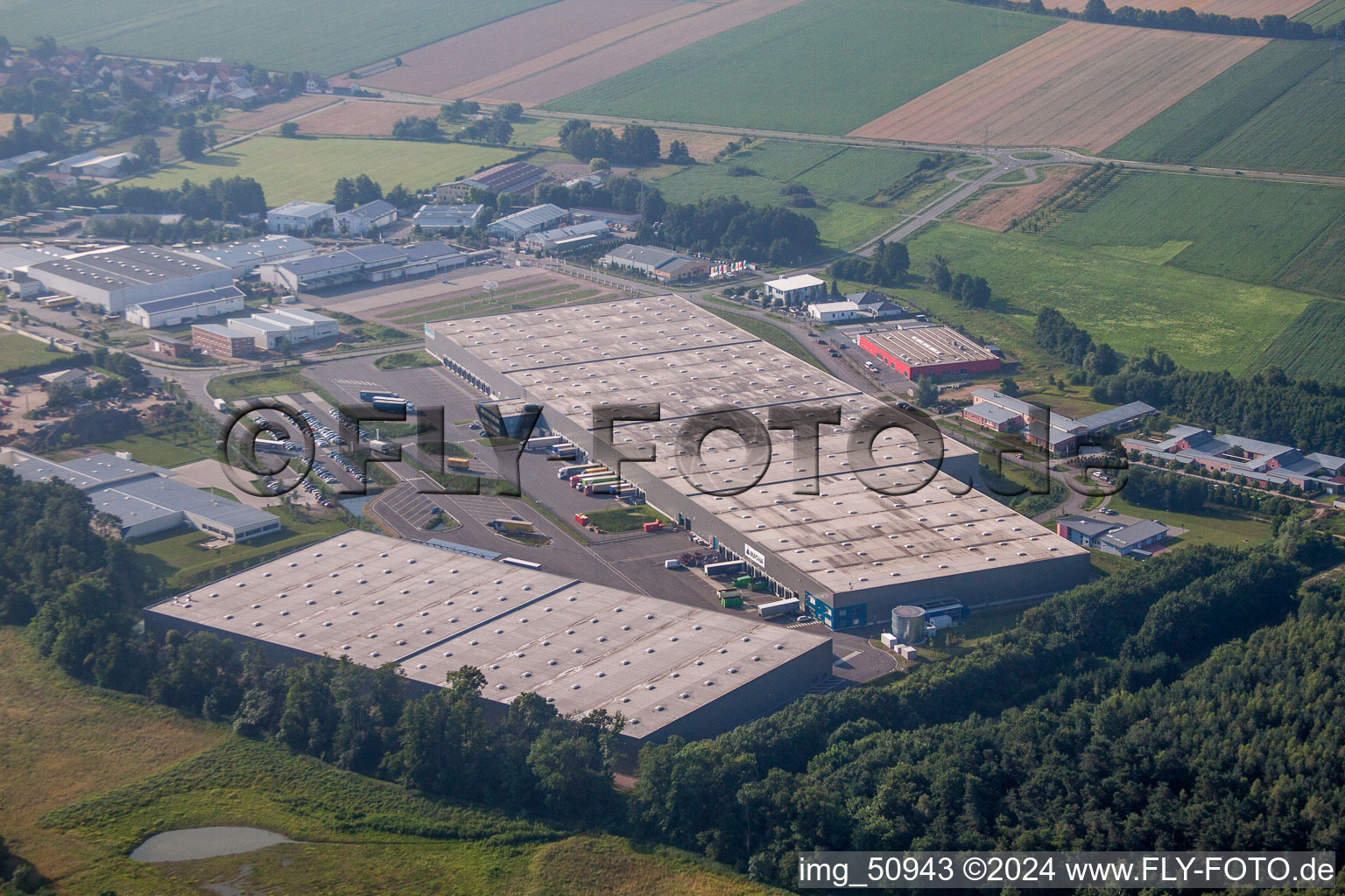 Horst Industrial Area, Zufall Logistics Center in the district Minderslachen in Kandel in the state Rhineland-Palatinate, Germany from the drone perspective