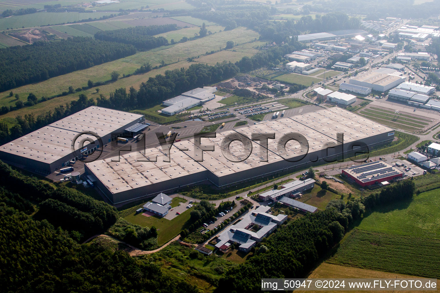 Aerial photograpy of Horst Industrial Area, Zufall Logistics Center in the district Minderslachen in Kandel in the state Rhineland-Palatinate, Germany