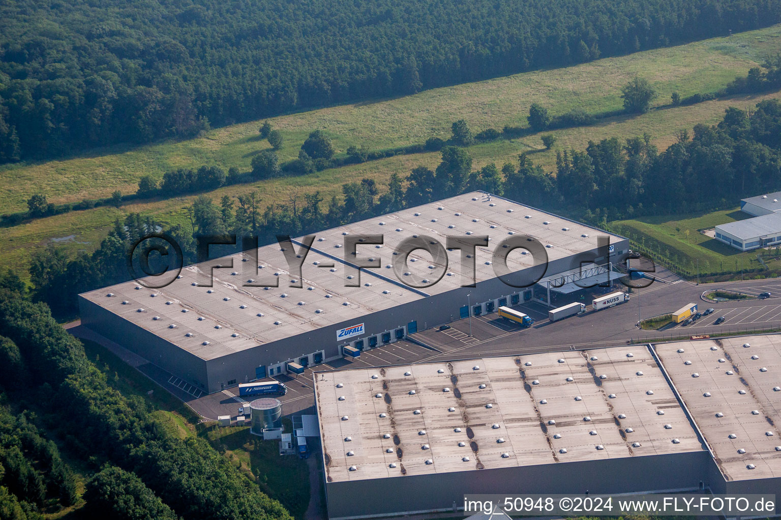 Oblique view of Horst Industrial Area, Zufall Logistics Center in the district Minderslachen in Kandel in the state Rhineland-Palatinate, Germany