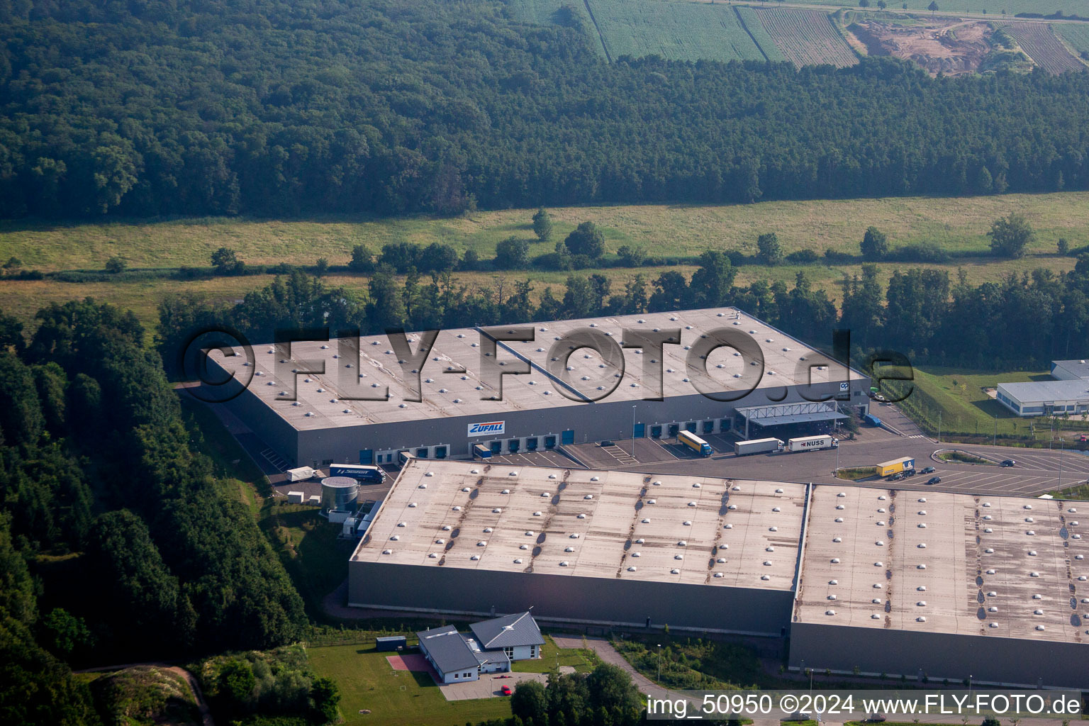 Horst Industrial Area, Zufall Logistics Center in the district Minderslachen in Kandel in the state Rhineland-Palatinate, Germany from above