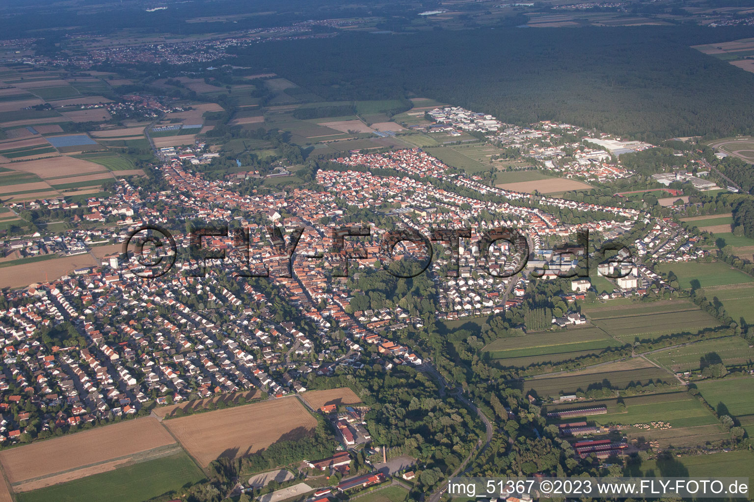 From the northwest in the district Herxheim in Herxheim bei Landau in the state Rhineland-Palatinate, Germany