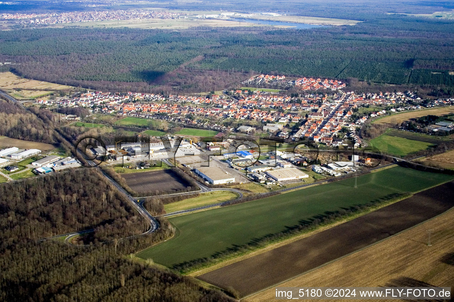 Aerial view of Town View of the streets and houses of the residential areas in the district Huttenheim in Philippsburg in the state Baden-Wurttemberg