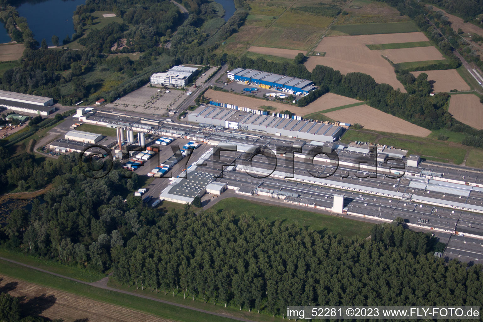 Aerial view of Industry on the Rhine in the district Sondernheim in Germersheim in the state Rhineland-Palatinate, Germany