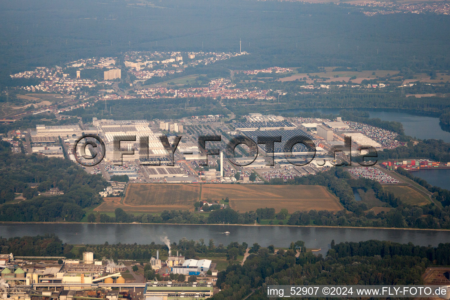 Daimler from the East in the district Maximiliansau in Wörth am Rhein in the state Rhineland-Palatinate, Germany