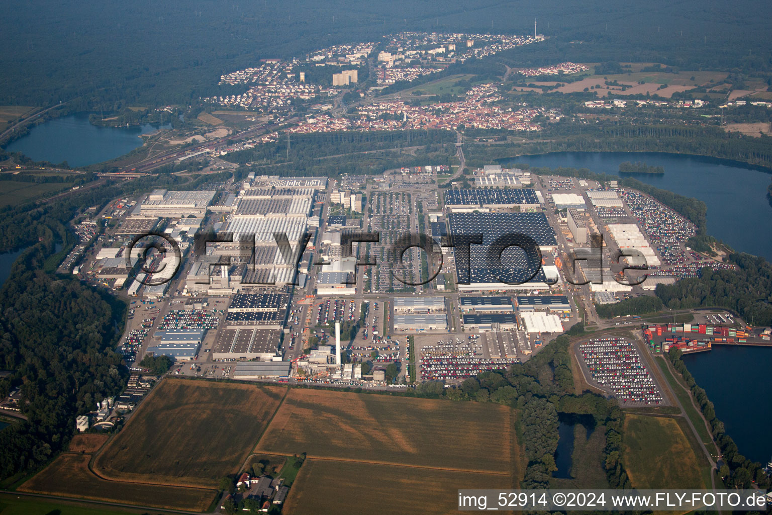 Aerial view of Daimler from the East in the district Maximiliansau in Wörth am Rhein in the state Rhineland-Palatinate, Germany