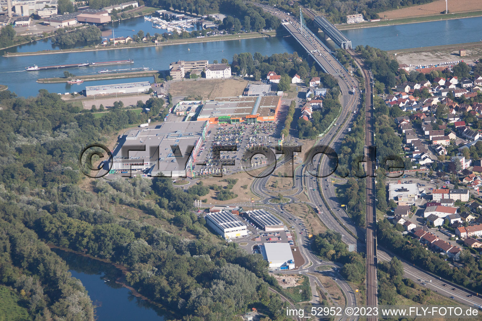 Aerial view of Maximilianscenter 2 in the district Maximiliansau in Wörth am Rhein in the state Rhineland-Palatinate, Germany