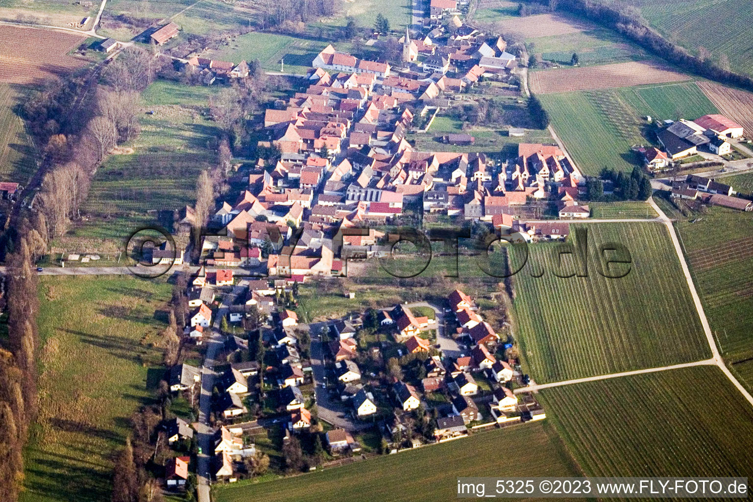 Aerial view of From the west in the district Heuchelheim in Heuchelheim-Klingen in the state Rhineland-Palatinate, Germany