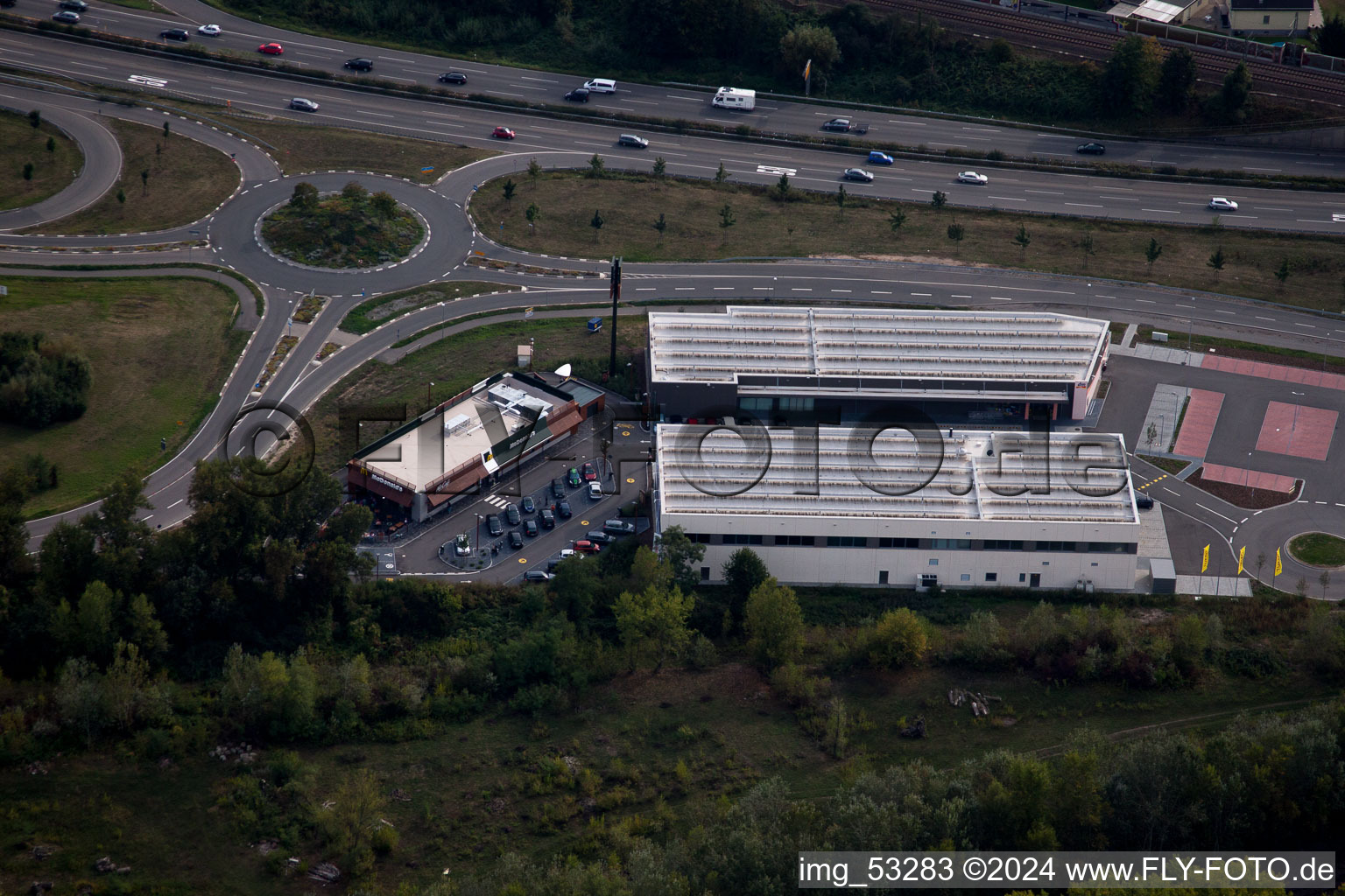 Maximilianscenter 2 in the district Maximiliansau in Wörth am Rhein in the state Rhineland-Palatinate, Germany seen from above