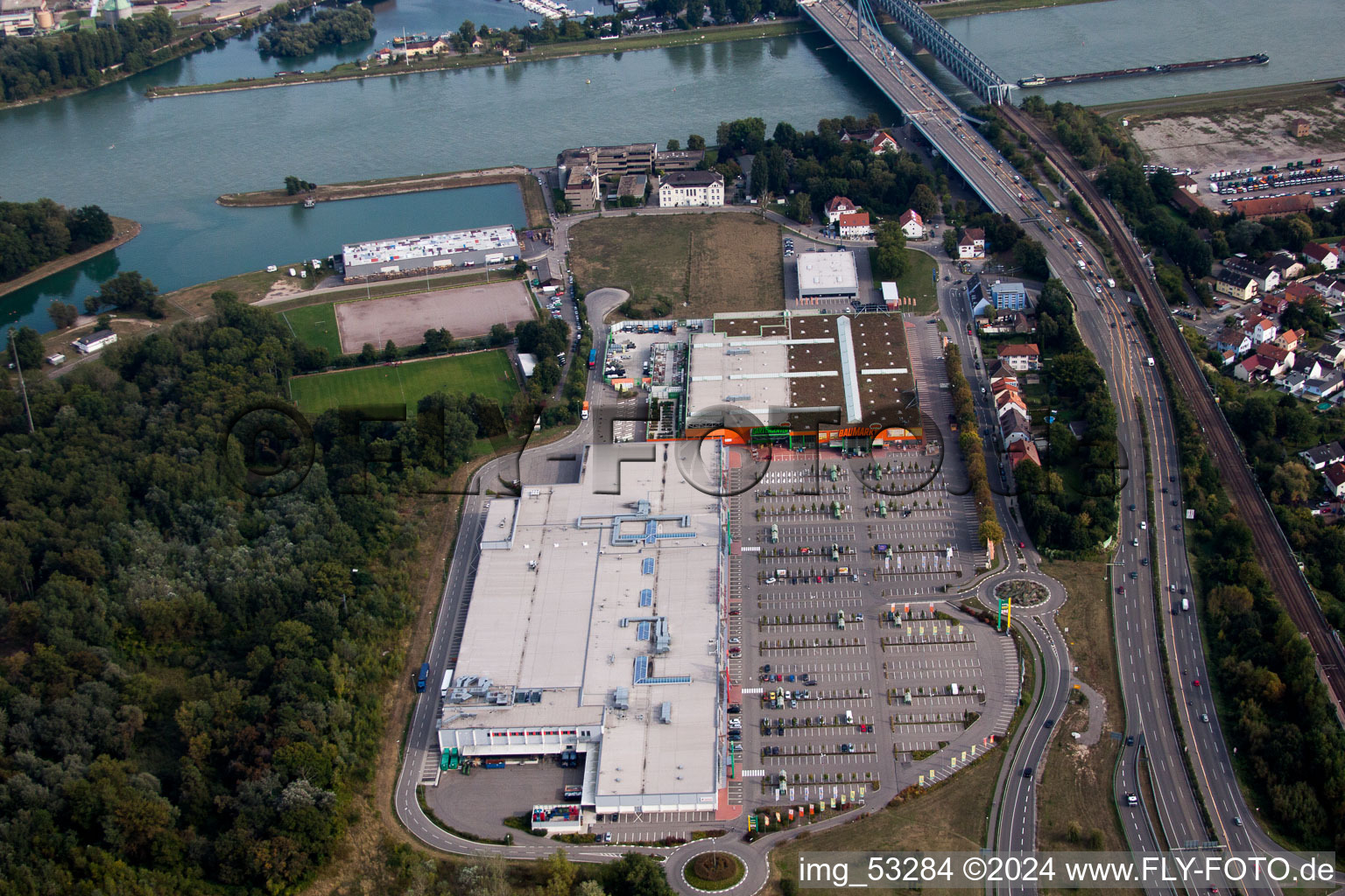 Maximilianscenter 2 in the district Maximiliansau in Wörth am Rhein in the state Rhineland-Palatinate, Germany from the plane