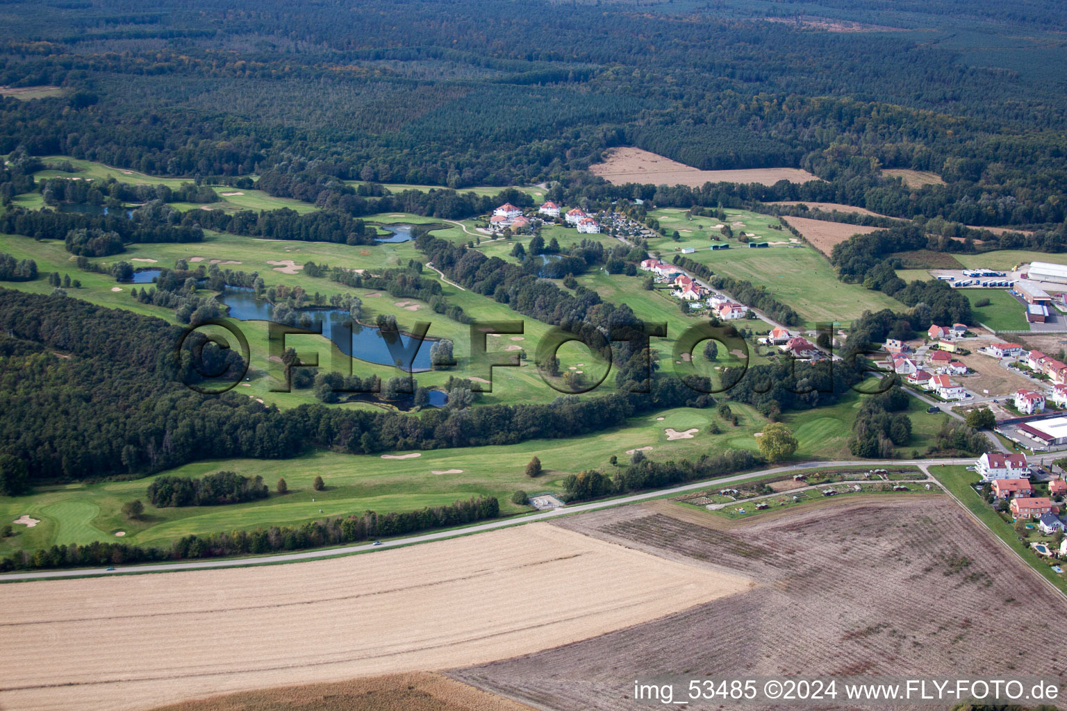 Oblique view of Golf Club Baden-Baden Soufflenheim in Soufflenheim in the state Bas-Rhin, France