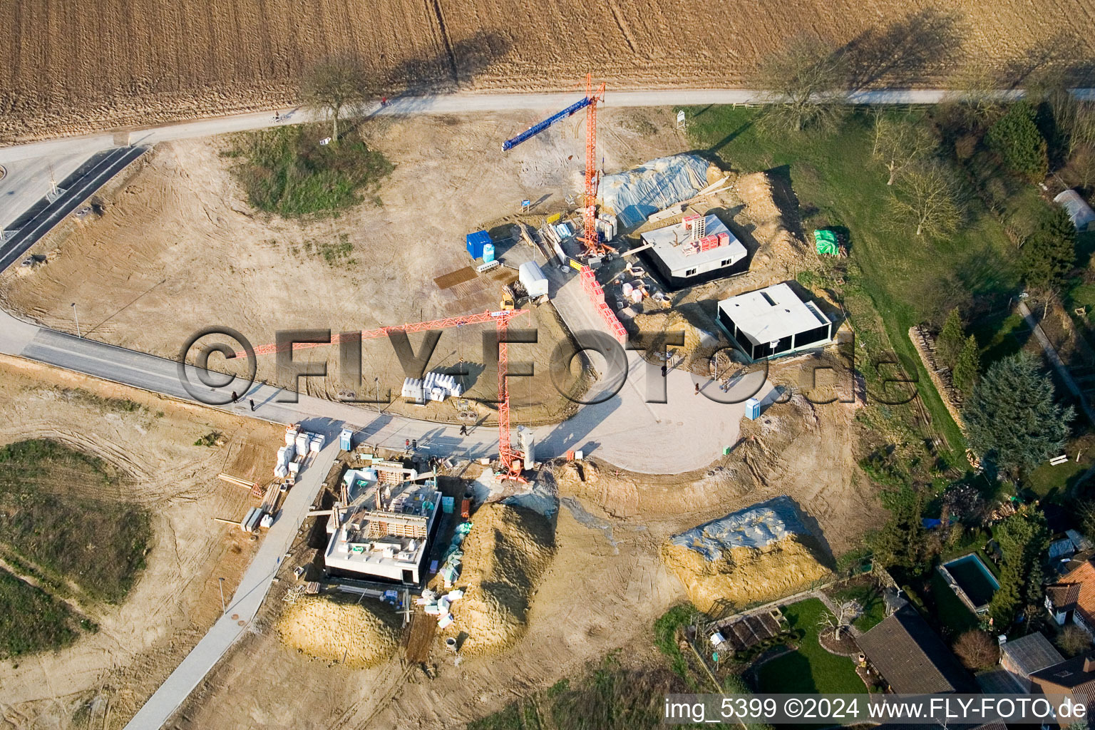 New development area Am Höhenweg in Kandel in the state Rhineland-Palatinate, Germany from a drone