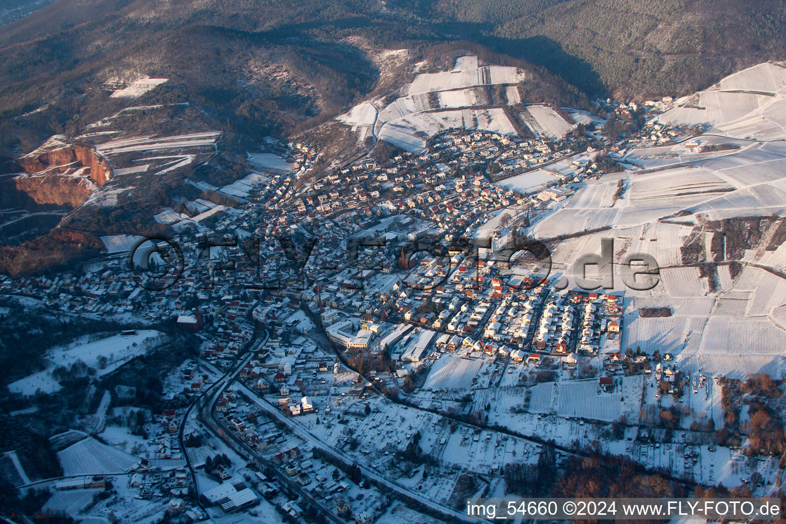 Bird's eye view of Albersweiler in the state Rhineland-Palatinate, Germany