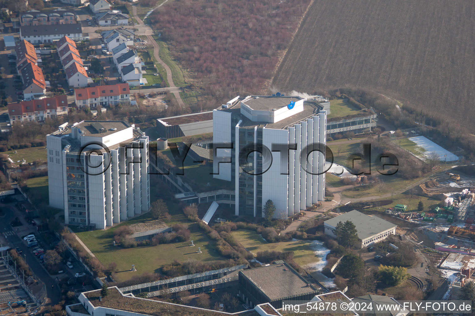 Oblique view of Hospital grounds of the Clinic BG Klinik Ludwigshafen in Ludwigshafen am Rhein in the state Rhineland-Palatinate