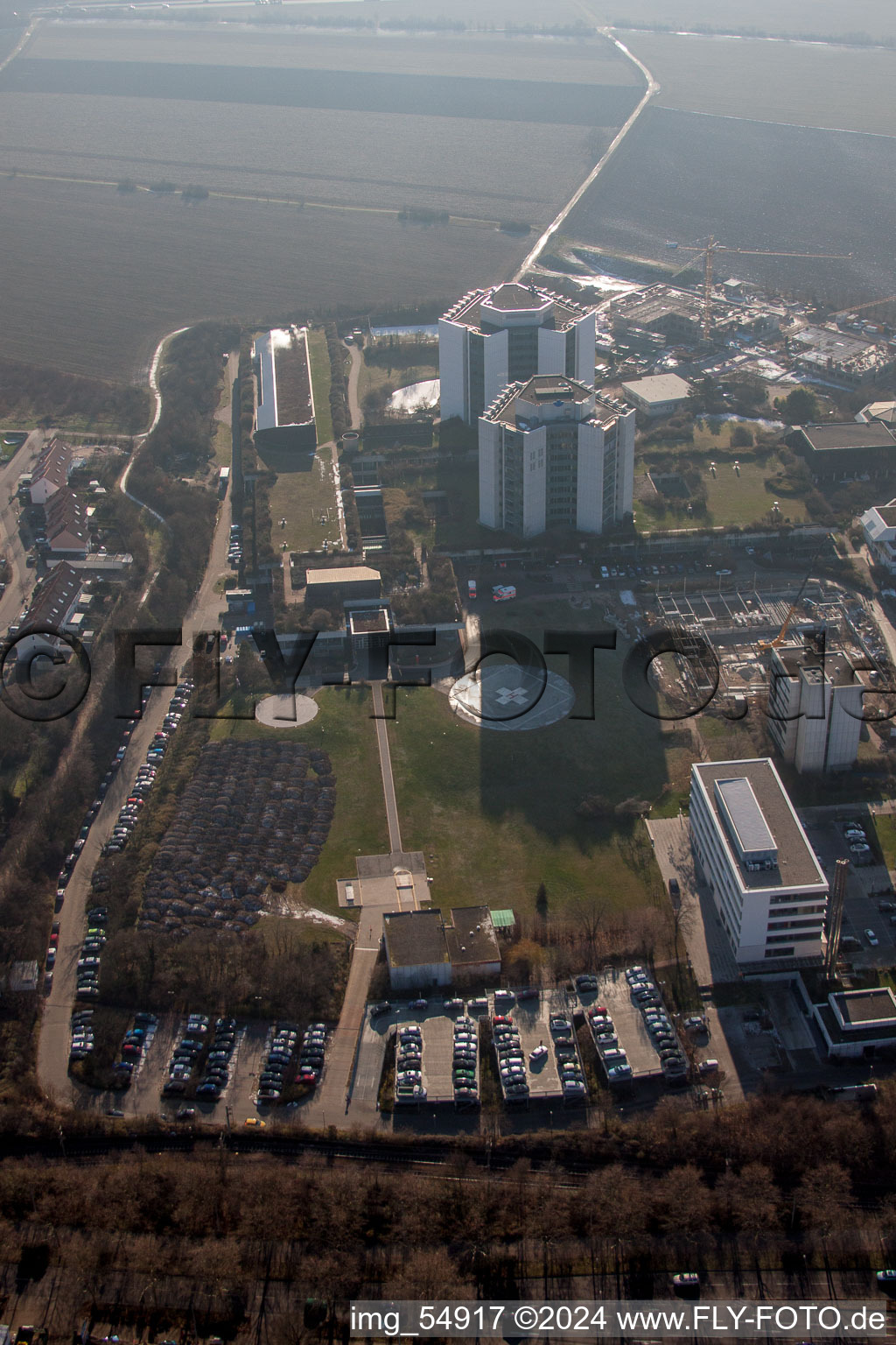 Hospital grounds of the Clinic BG Klinik Ludwigshafen in Ludwigshafen am Rhein in the state Rhineland-Palatinate from the plane