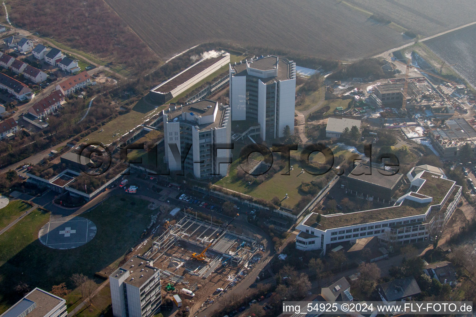 Bird's eye view of Hospital grounds of the Clinic BG Klinik Ludwigshafen in Ludwigshafen am Rhein in the state Rhineland-Palatinate