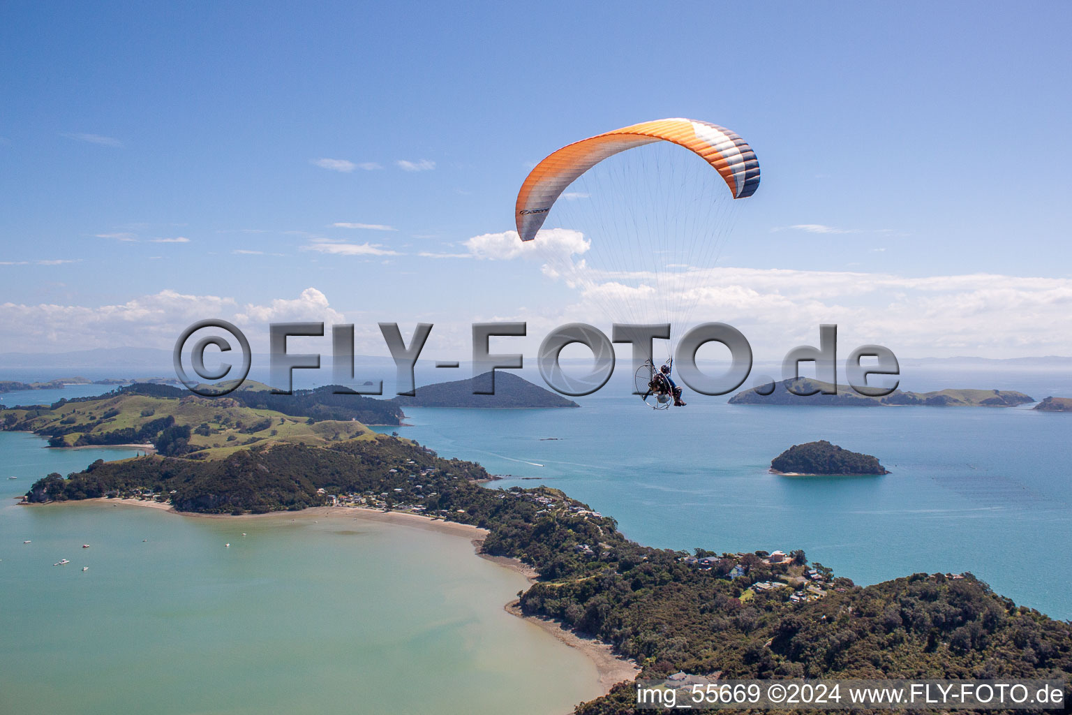 Coastal area of the halve island in Wyuna Bay in Waikato, New Zealand