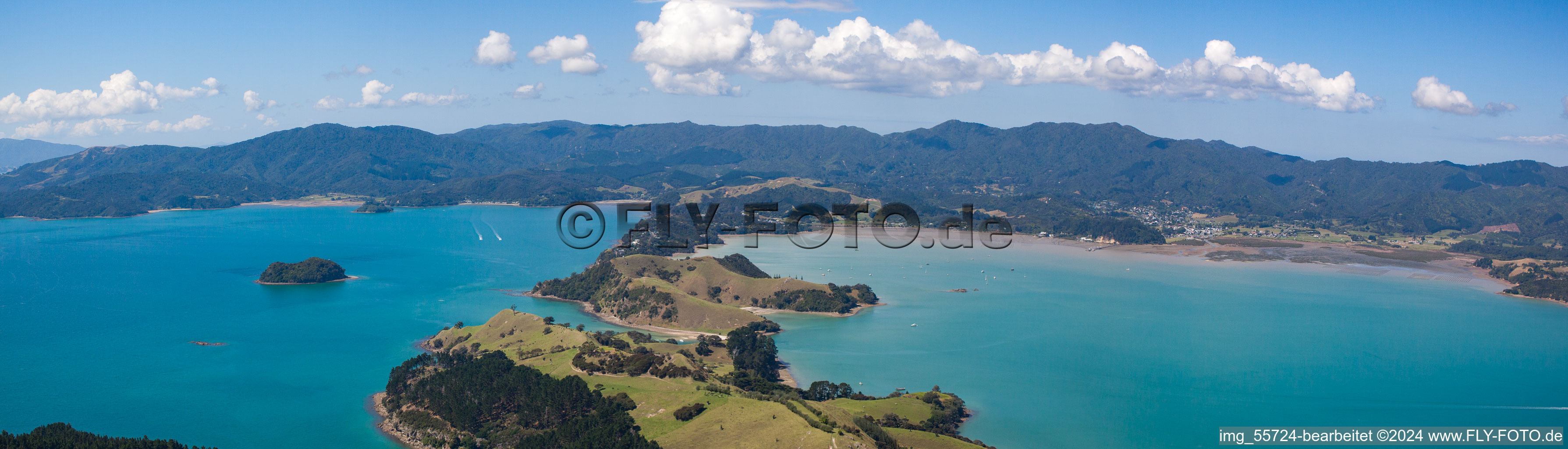 Panorama in Whanganui Island in the state Waikato, New Zealand