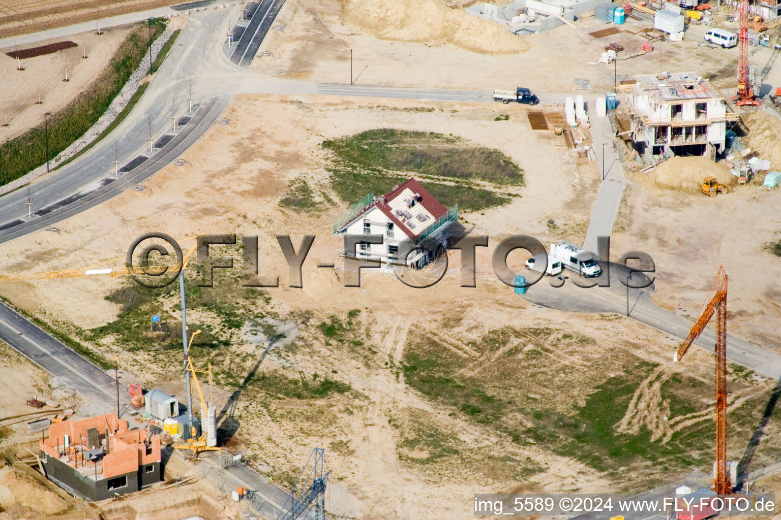 Drone recording of New development area on the Höhenweg in Kandel in the state Rhineland-Palatinate, Germany