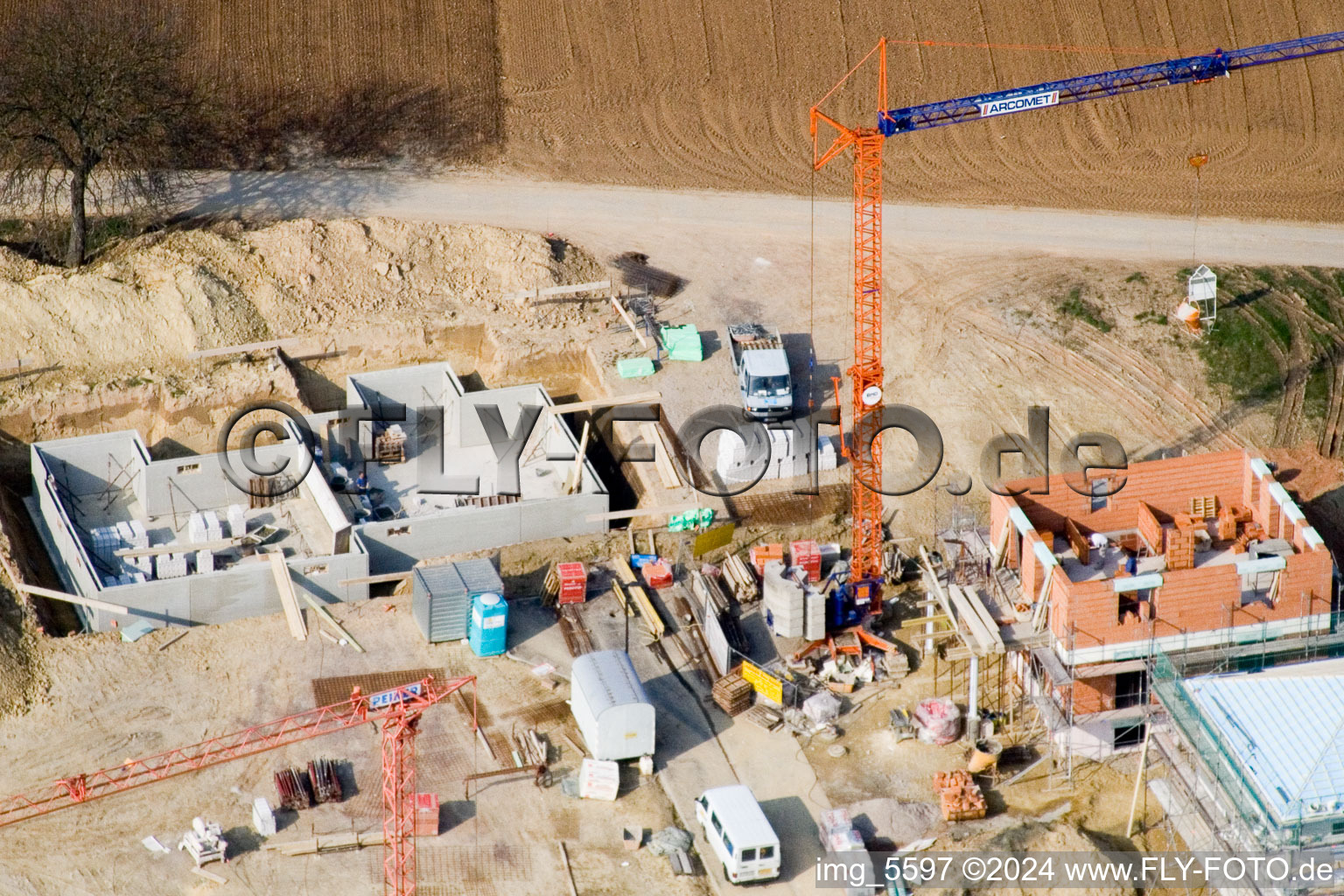 Oblique view of New development area Am Höhenweg in Kandel in the state Rhineland-Palatinate, Germany