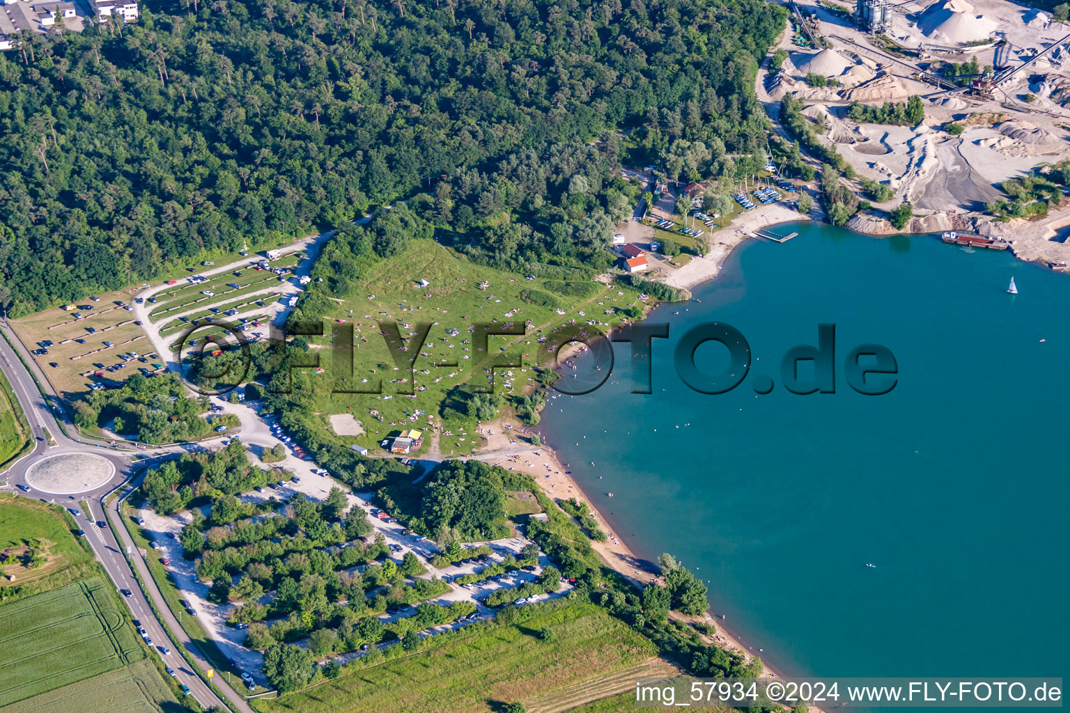 Aerial view of Karlsruhe-Rheinstetten, Epplesee in the district Forchheim in Rheinstetten in the state Baden-Wuerttemberg, Germany