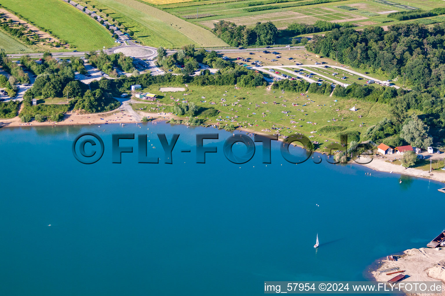 Aerial view of Karlsruhe-Rheinstetten, Epplesee in the district Mörsch in Rheinstetten in the state Baden-Wuerttemberg, Germany