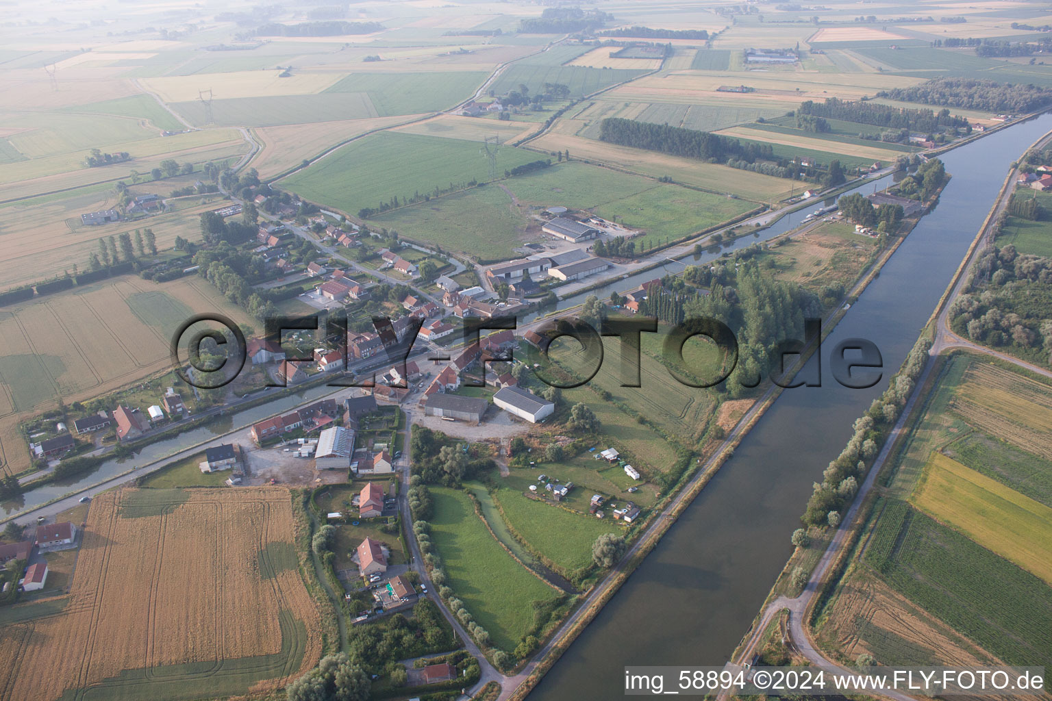 Aerial photograpy of Looberghe in the state North, France