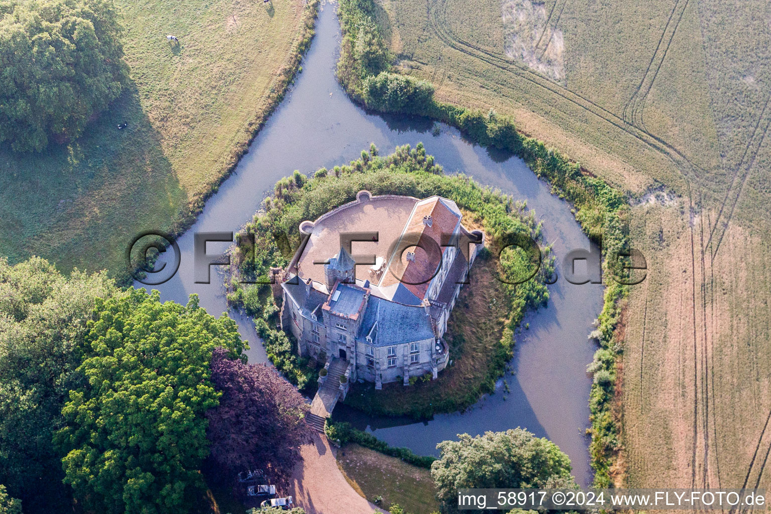 Aerial photograpy of Building and castle park systems of water castle von Tilques in Tilques in Hauts-de-France, France