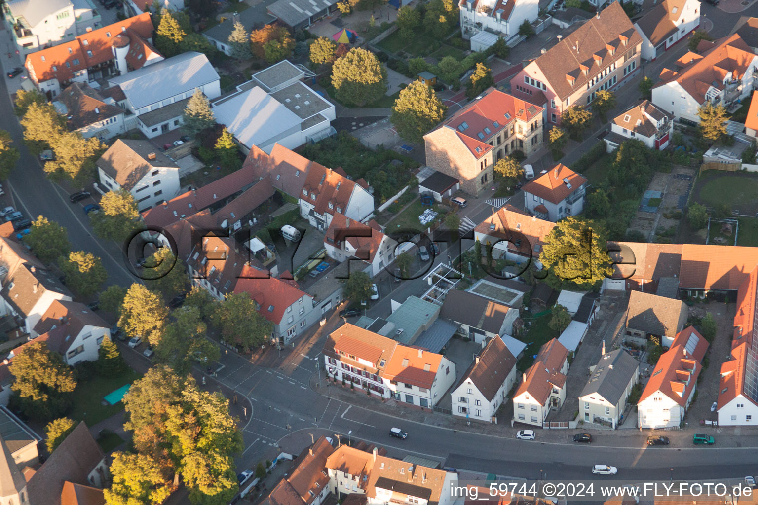 To the Lion in the district Eggenstein in Eggenstein-Leopoldshafen in the state Baden-Wuerttemberg, Germany seen from above